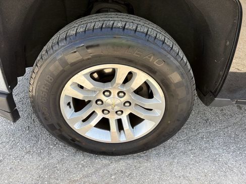 Used 2017 Chevrolet Silverado 1500 LT w/ All Star Edition AWD/4WD image 17