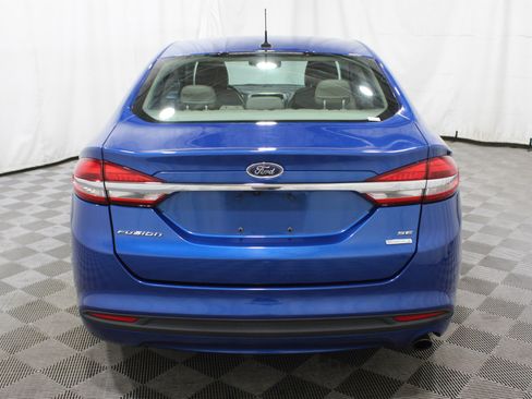 Used 2018 Ford Fusion SE image 32