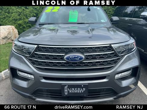 Used 2022 Ford Explorer XLT w/ Equipment Group 202A AWD/4WD image 9