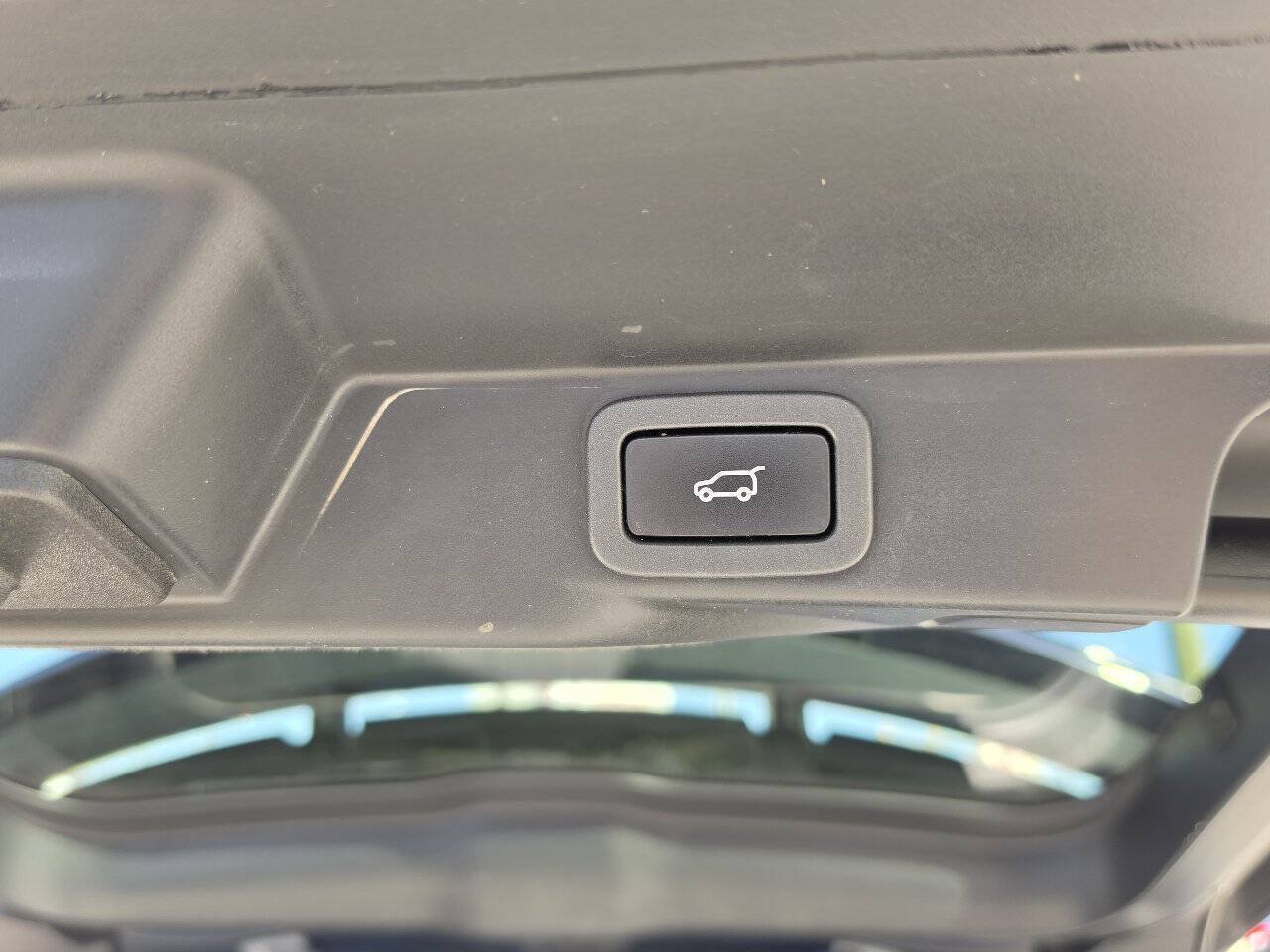 Used 2019 Land Rover Range Rover Sport HSE AWD/4WD image 30