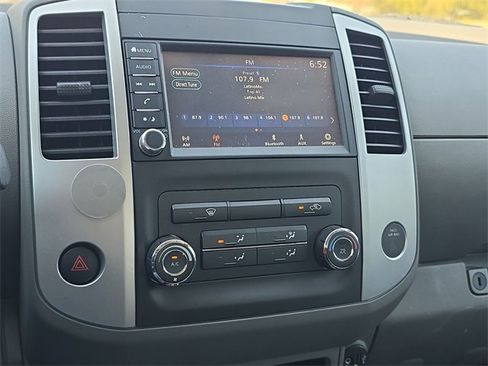 Used 2022 Nissan Frontier SV image 15