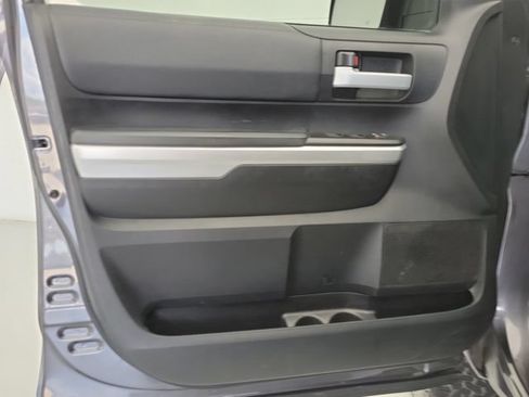 Used 2017 Toyota Tundra SR5 w/ SR5 Upgrade Package RWD image 17