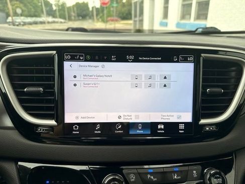 Used 2025 Chrysler Pacifica Select FWD image 26