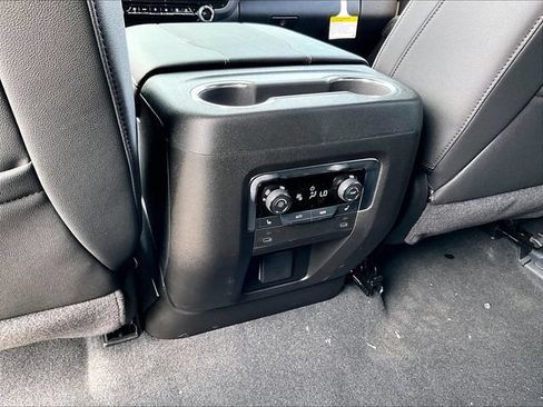 New 2026 Chevrolet Tahoe Premier w/ Sun And Tow Package AWD/4WD image 18