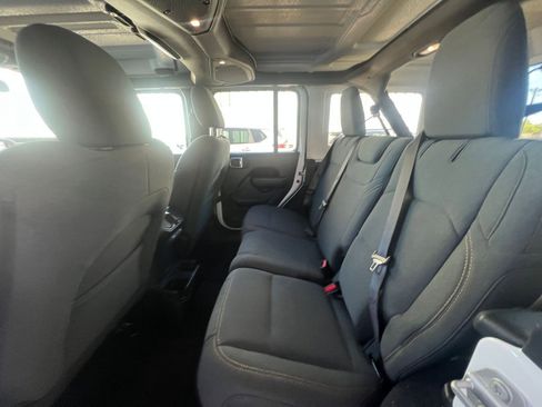 Used 2025 Jeep Wrangler Unlimited Sport AWD/4WD image 25