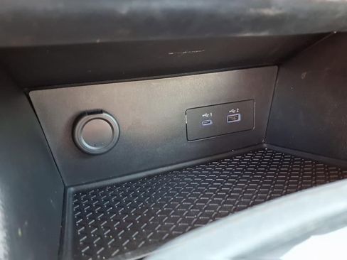 Used 2022 Nissan Pathfinder SL image 9