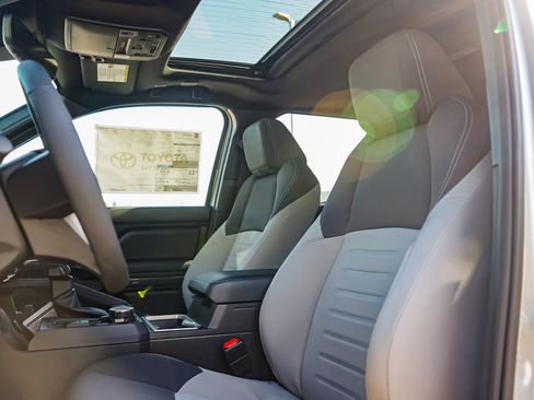 New 2025 Toyota Tacoma TRD Sport image 17