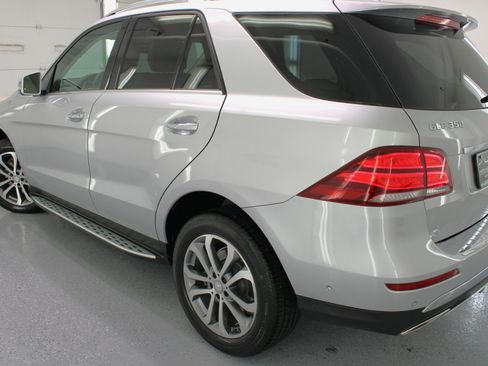 Used 2016 Mercedes-Benz GLE 350 w/ Premium Package image 16