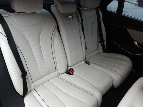 Used 2018 Mercedes-Benz S 560 Sedan image 12