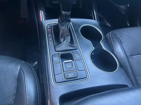 Used 2019 Kia Sorento EX FWD image 11