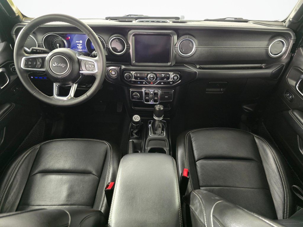 Used 2023 Jeep Wrangler Unlimited Sahara AWD/4WD image 20