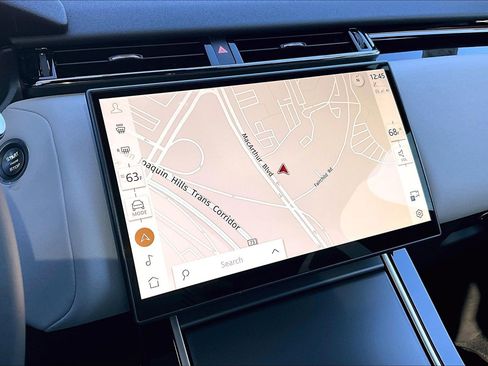 Used 2024 Land Rover Range Rover Velar Dynamic SE image 5