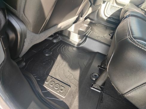 Used 2021 Jeep Wrangler Unlimited Sahara image 21