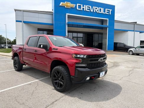 Used 2022 Chevrolet Silverado 1500 LT Trail Boss w/ Safety Package AWD/4WD image 1