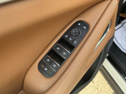 Used 2023 INFINITI QX60 Sensory w/ Cargo Package AWD/4WD image 13