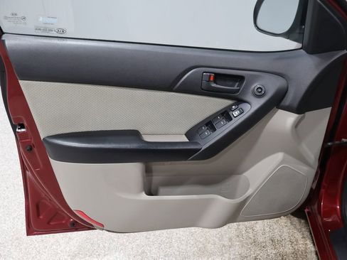 Used 2010 Kia Forte EX image 12