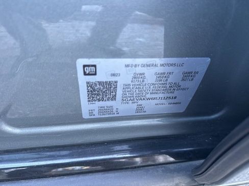 Used 2024 Buick Enclave Essence w/ Experience Buick Package image 9