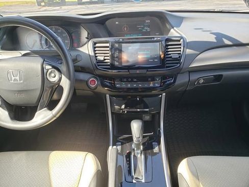 Used 2016 Honda Accord EX-L image 12