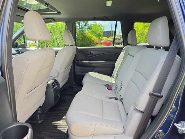 Used 2023 Honda Passport EX-L image 9