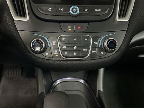 Used 2024 Chevrolet Malibu LT image 17