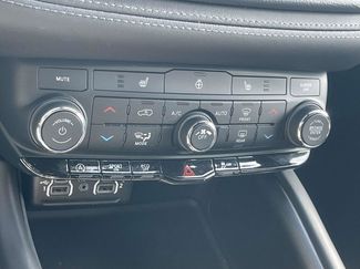 Used 2024 Dodge Durango SXT video 4