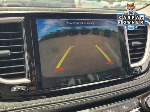 Used 2023 Chrysler Pacifica Limited FWD image 21