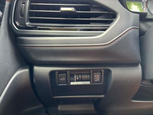 Used 2025 Subaru Forester Touring AWD/4WD image 34