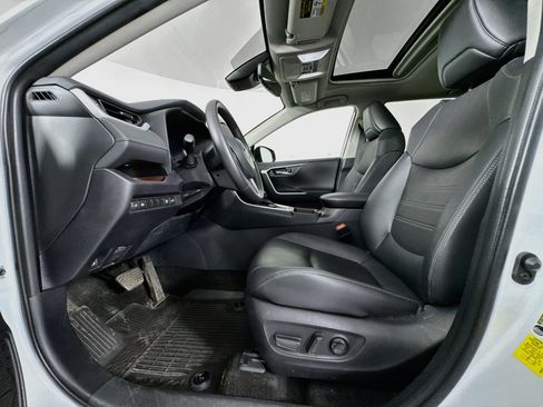 Certified 2025 Toyota RAV4 Limited AWD/4WD image 21