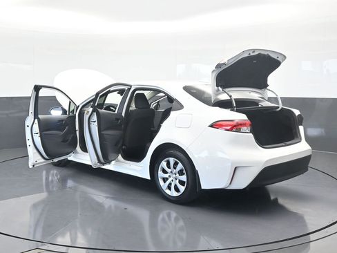 Used 2025 Toyota Corolla LE image 70