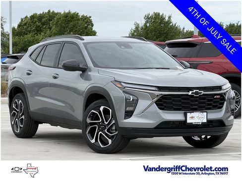 New 2026 Chevrolet Trax RS w/ Driver Confidence Package FWD image 2