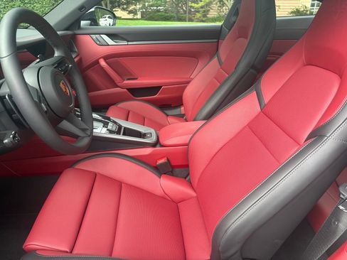 Used 2026 Porsche 911 Carrera RWD image 8