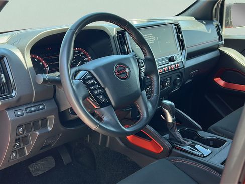 Used 2025 Nissan Frontier Pro-X RWD image 12