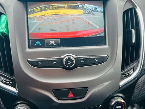 Used 2018 Chevrolet Cruze LT w/ LT Fleet Convenience Package FWD image 16