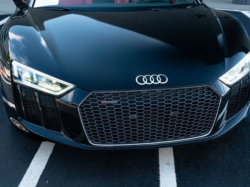 Used 2018 Audi R8 V10 AWD/4WD image 5