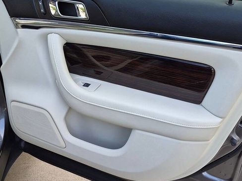 Used 2012 Lincoln MKS FWD image 67