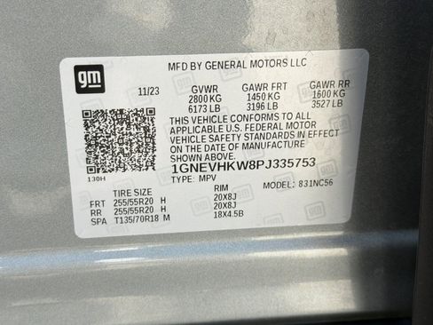 Used 2023 Chevrolet Traverse LT w/ Rear Camera Mirror Package AWD/4WD image 29