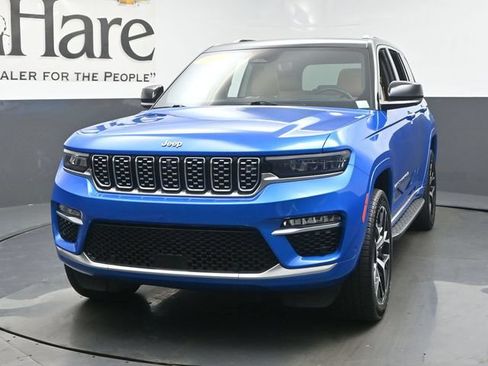 Used 2023 Jeep Grand Cherokee Summit AWD/4WD image 7