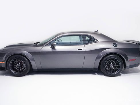Used 2019 Dodge Challenger SRT Hellcat Redeye image 5