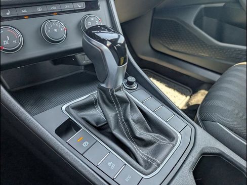 Certified 2024 Volkswagen Jetta Sport FWD image 19
