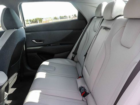 New 2026 Hyundai Elantra Limited FWD image 24