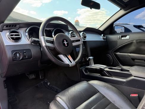Used 2006 Ford Mustang GT RWD image 25