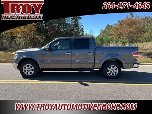 Used 2014 Ford F150 Lariat w/ Lariat Chrome Package image 8