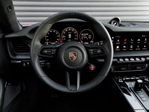 Used 2025 Porsche 911 Carrera GTS image 18