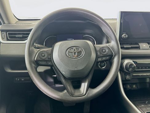 Used 2023 Toyota RAV4 XLE FWD image 18