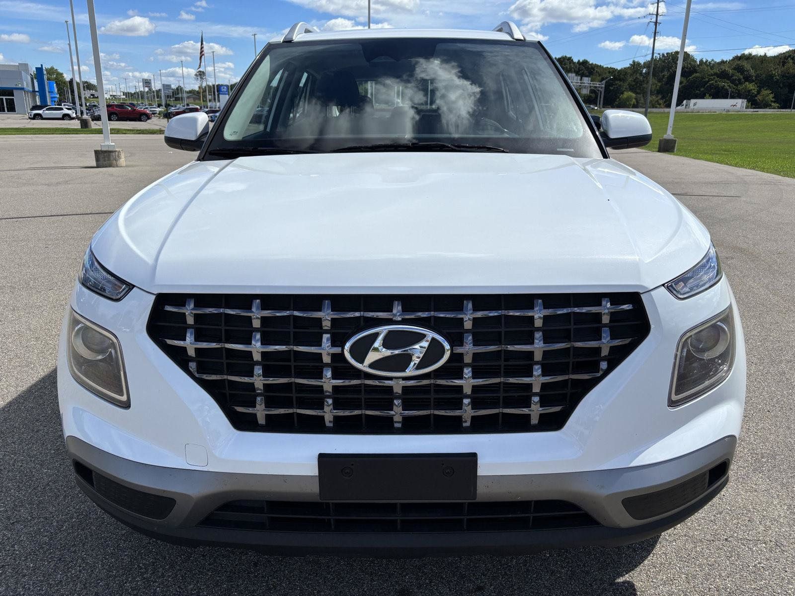 Used 2025 Hyundai Venue SEL FWD image 10