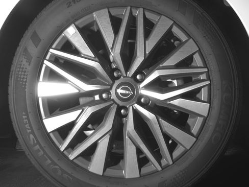 Used 2025 Nissan Altima 2.5 SV FWD image 13