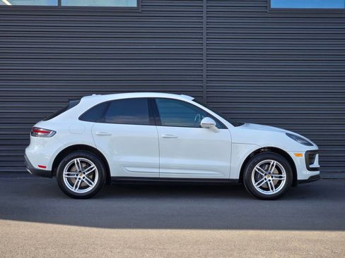 Certified 2025 Porsche Macan w/ Premium Package Plus AWD/4WD image 8