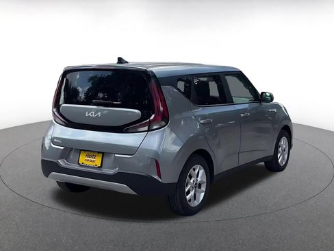 Used 2025 Kia Soul LX w/ LX Technology Package FWD image 13
