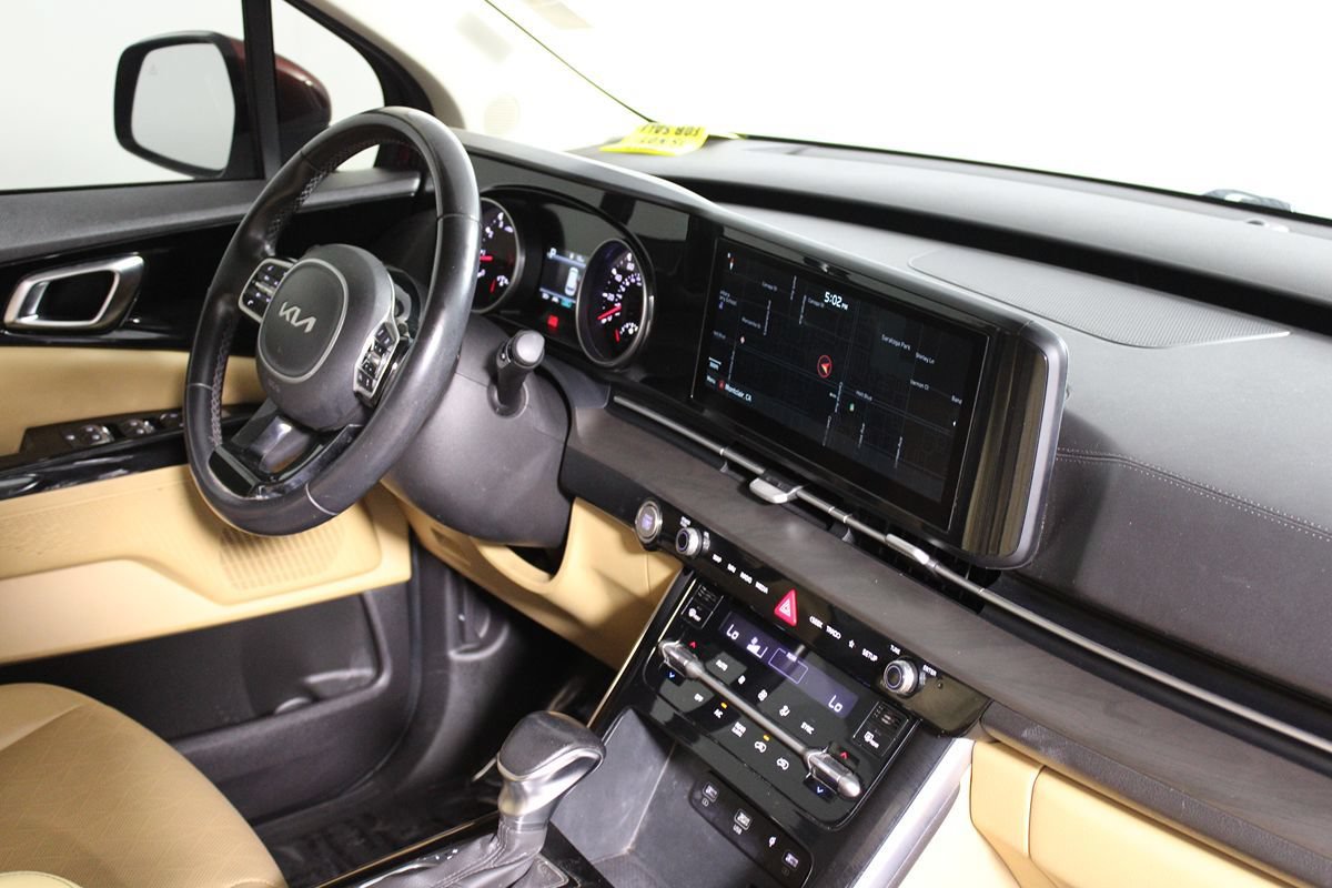 Used 2022 Kia Carnival EX FWD image 9