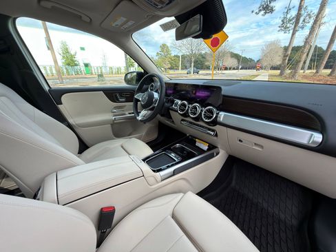 New 2026 Mercedes-Benz GLB 250 image 18